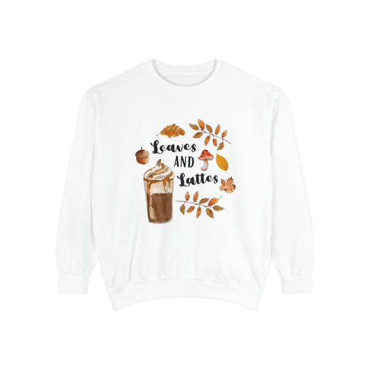 Cozy fall sweatshirt in white – oversized unisex cotton pullover
